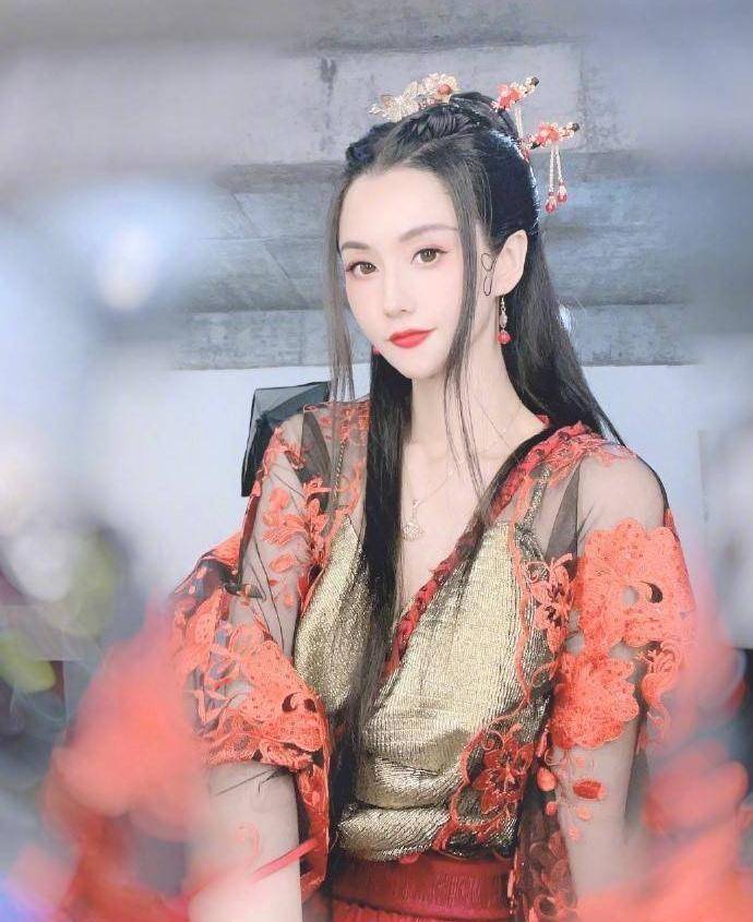 新澳門(mén)免費(fèi)精準(zhǔn)龍門(mén)客棧，藍(lán)心妍圖片的神秘魅力，新澳門(mén)免費(fèi)精準(zhǔn)龍門(mén)客棧，藍(lán)心妍圖片的神秘魅力探秘