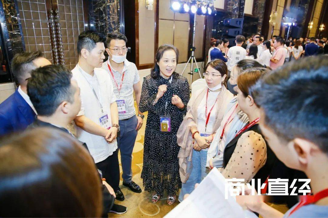 7822曾夫人論壇現(xiàn)場(chǎng)開狀，曾夫人論壇現(xiàn)場(chǎng)開狀，深度解讀與探討